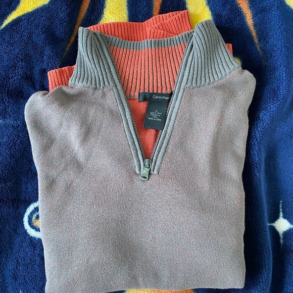 Calvin Klein sweater - Picture 2 of 3